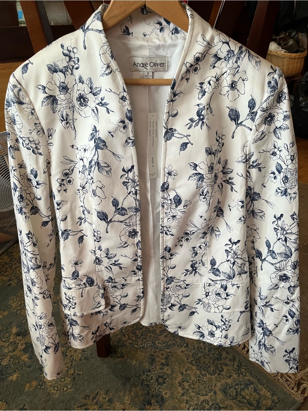 Andre Oliver vintage White Floral Open Blazer Jacket size small NWT